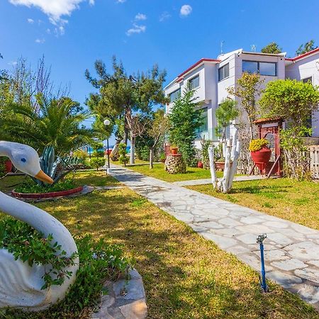 Galazia Akti Seaside Apartments Никити Экстерьер фото