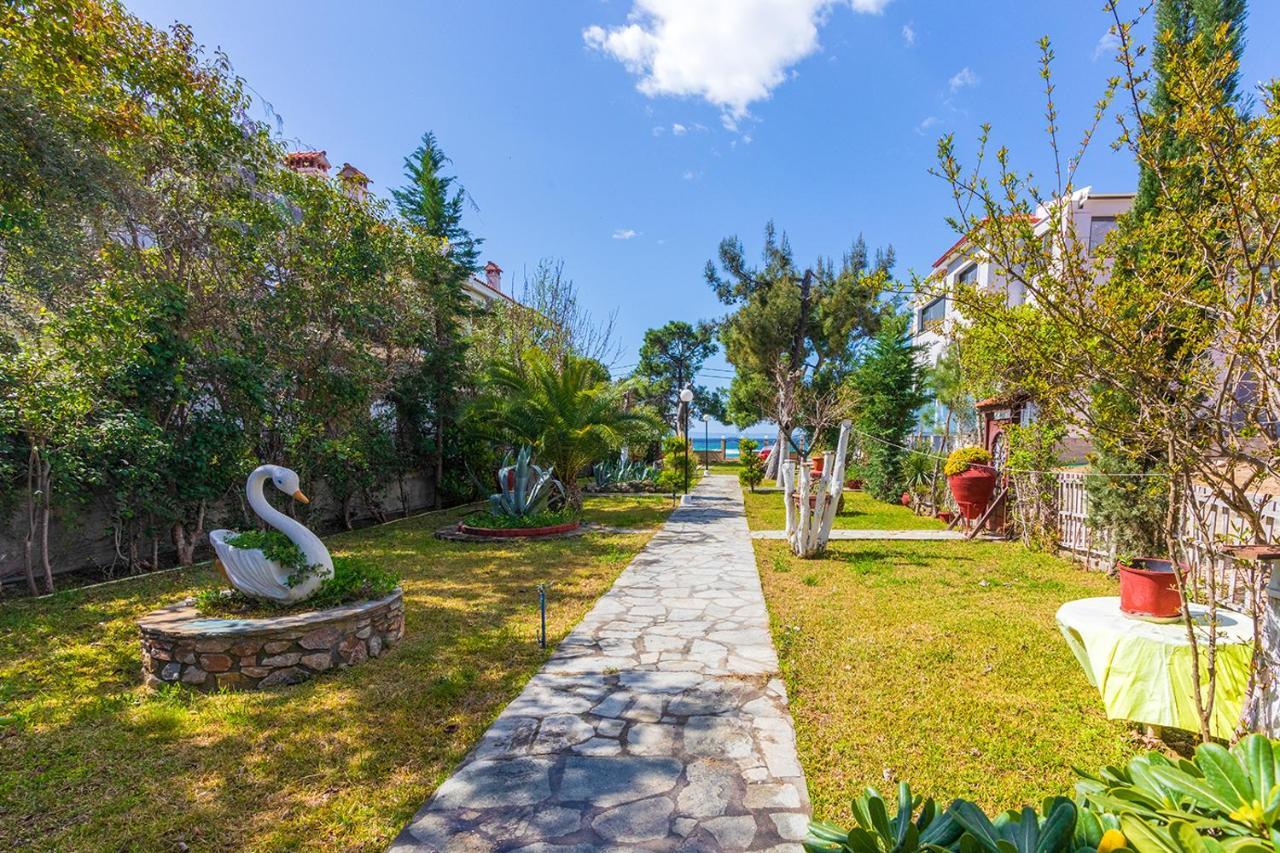 Galazia Akti Seaside Apartments Никити Экстерьер фото