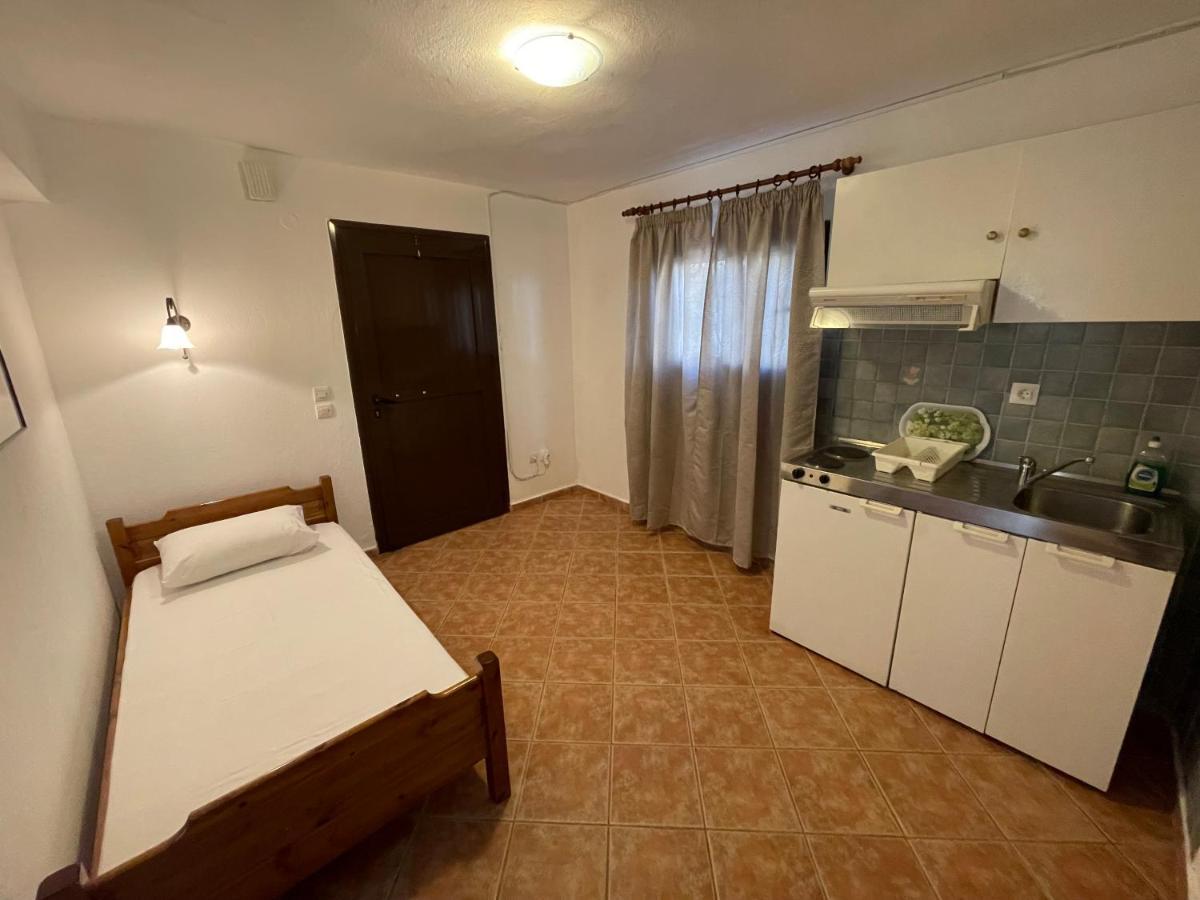 Galazia Akti Seaside Apartments Никити Экстерьер фото