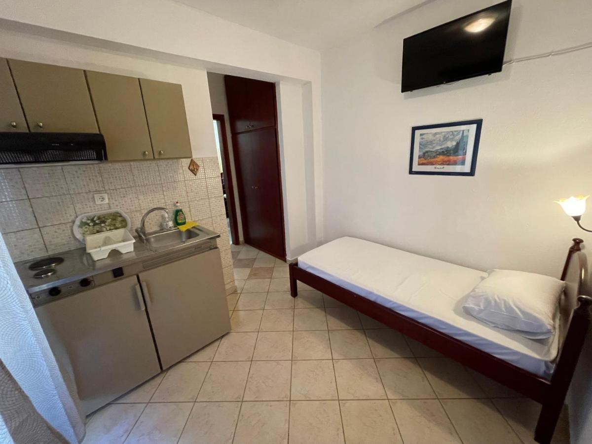 Galazia Akti Seaside Apartments Никити Экстерьер фото