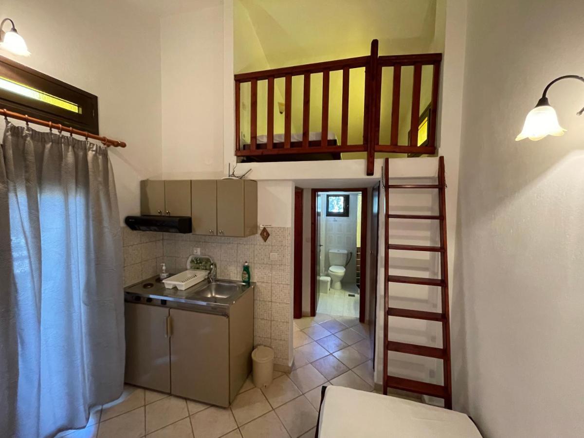 Galazia Akti Seaside Apartments Никити Экстерьер фото