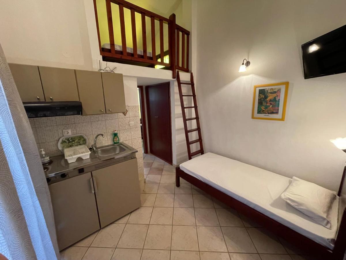 Galazia Akti Seaside Apartments Никити Экстерьер фото