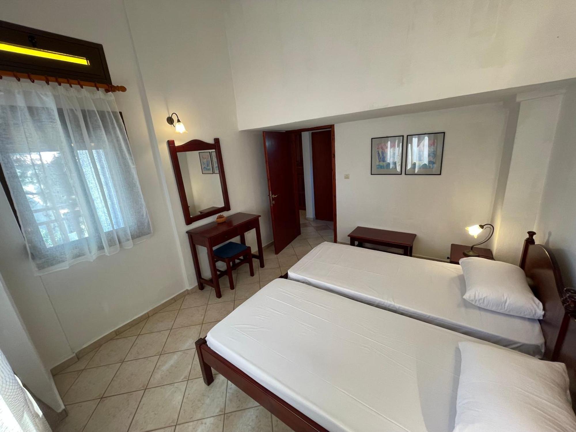 Galazia Akti Seaside Apartments Никити Номер фото